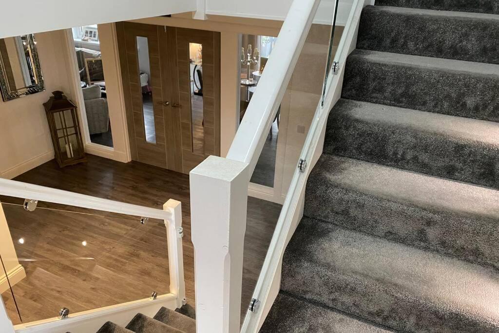 Alcantara- Modern Home With Hot Tub- Sleeps 10 Cromdale Eksteriør bilde