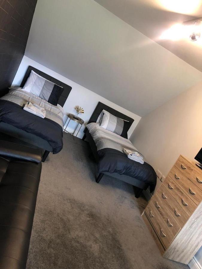 Alcantara- Modern Home With Hot Tub- Sleeps 10 Cromdale Eksteriør bilde